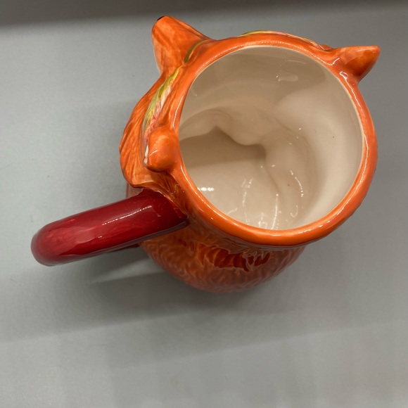 Foxy 
Pier 1

5 inches tall
No chips - Picture 2 of 5